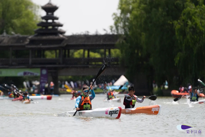 选手们在风浪中竞技上海美帆游艇俱乐部图