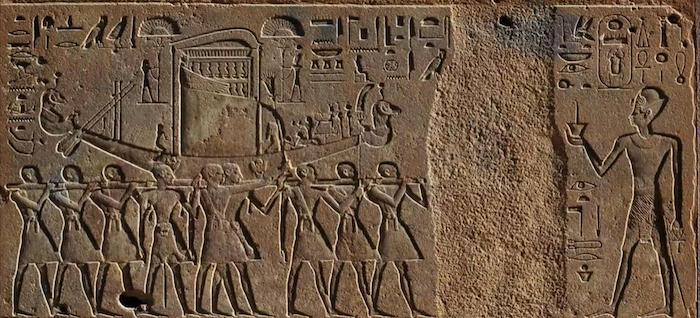 图特摩斯三世浮雕与疑似被凿掉的赫特舍普苏特