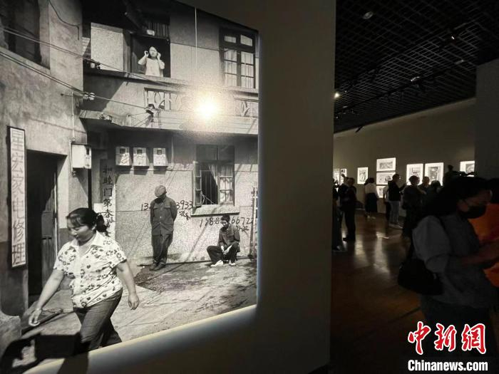 图为吴家林影像馆内部。　缪超 摄