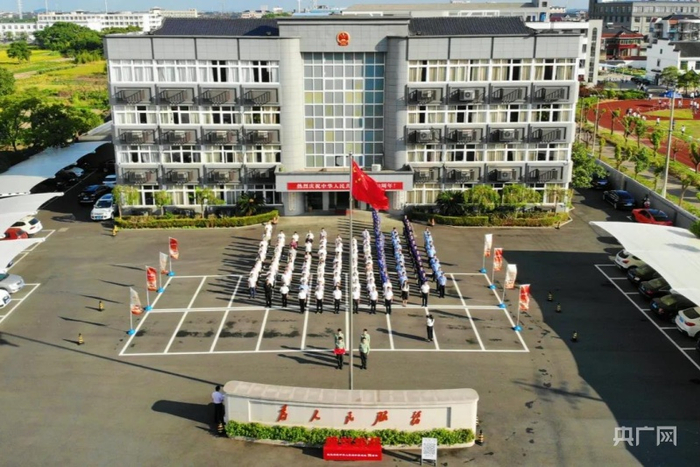 桥头镇举行迎国庆升国旗仪式