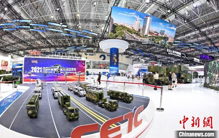 珠海航展，中国电科参展展区一角。　中国电科 供图