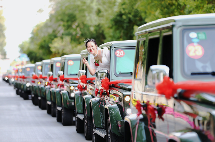 婚车行进中
