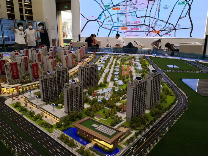 沈阳沈北新区某项目售楼处。孟双奎/摄