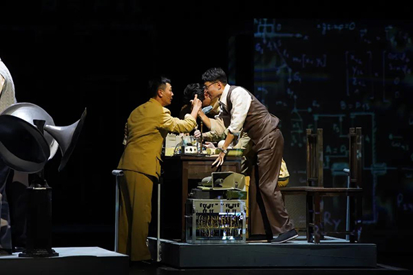 《直播开国大典》排练照。国家大剧院提供