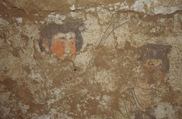 唐代李宪（679年－742）墓壁画中面妆基本保存完好的女吏