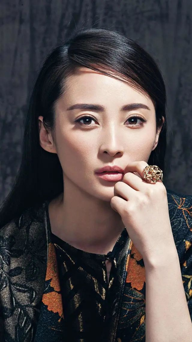 15位来自重庆的美女明星,你最喜欢谁?