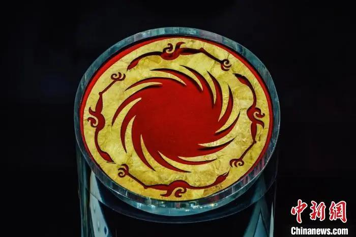 资料图：太阳神鸟图案。张艳 摄