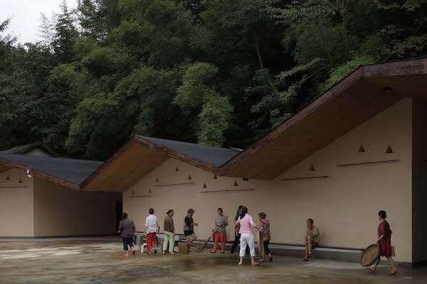 小石村五统一公共空间，四川彭州，2020年，李烨/时地建筑提供