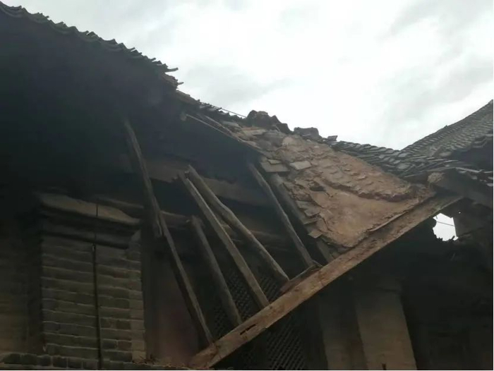 吕梁市“县保”刘张张氏民居坍塌