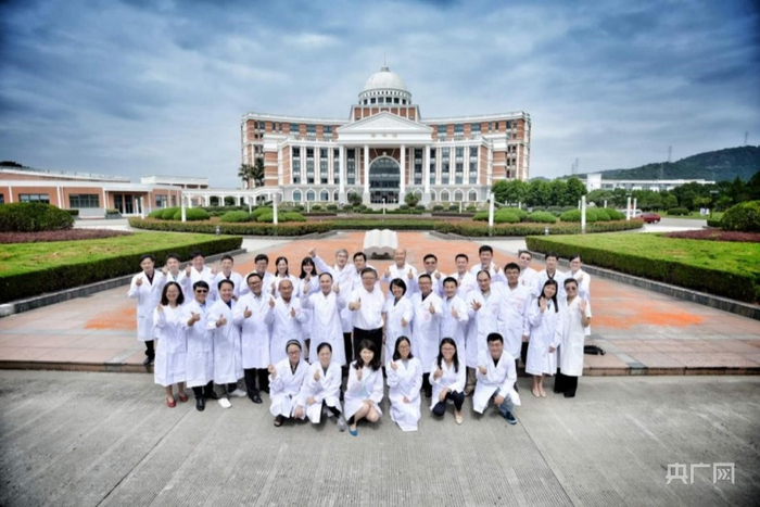  温州医科大学药学研究团队（央广网发 温州医科大学供图）