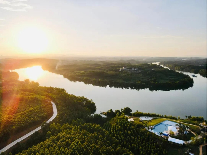 （汉华右江院子江景实拍图，企业供图，央广网）