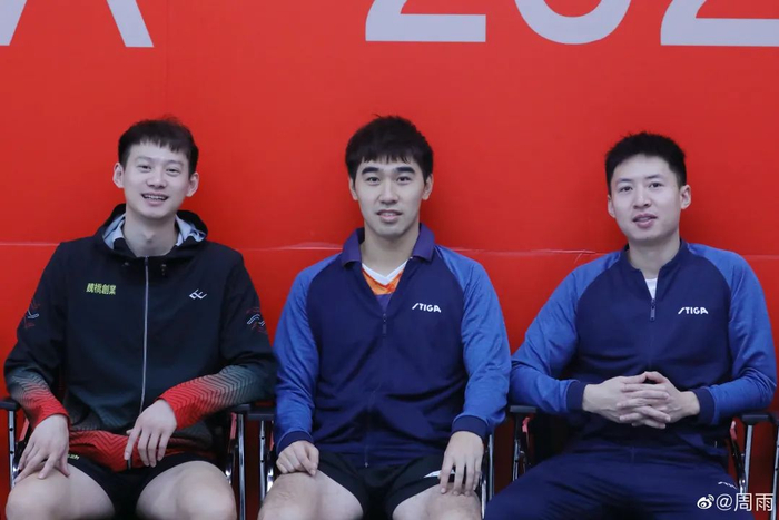 左起：周雨，闫安，方博