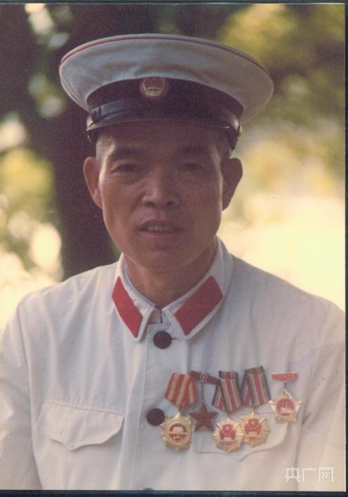 陈善珉早年照片（ 央广网发 福铁公安处供图）