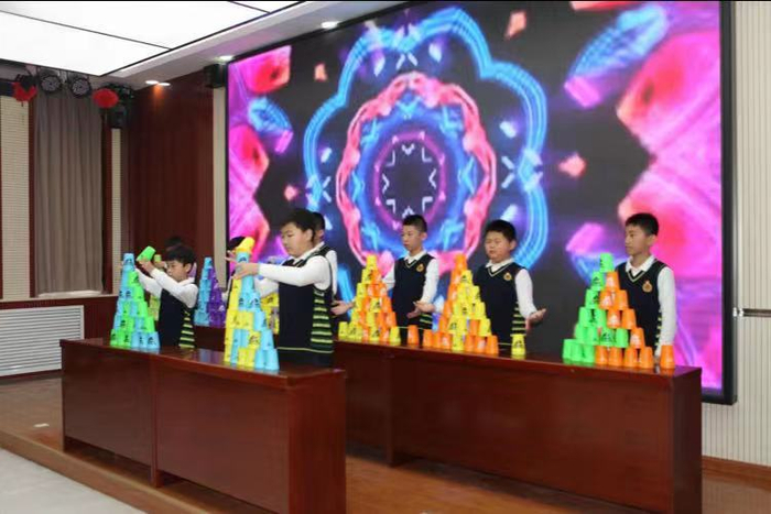 活动现场，学生们精彩的才艺展示。（央广网发 主办方 供图）