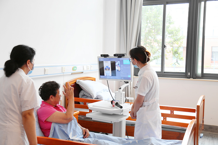 互联网医院远程查房设备。