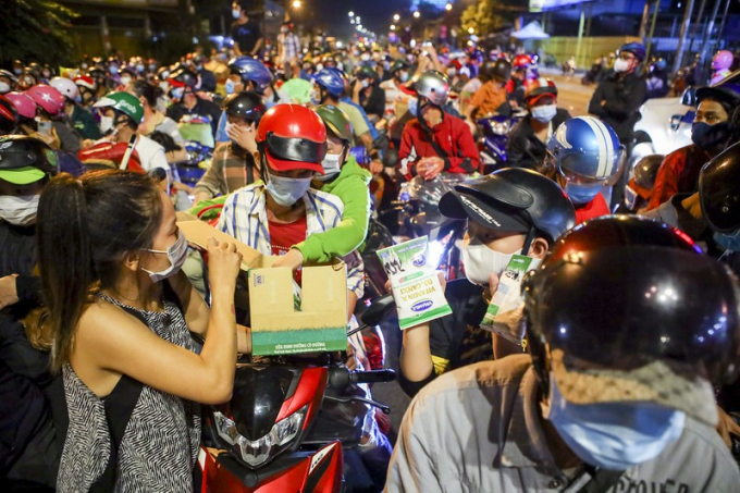 7月越南开始返乡浪潮。来源：Congluan