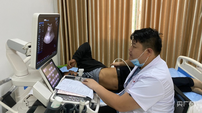体检服务现场（央广网发 王洪 摄）