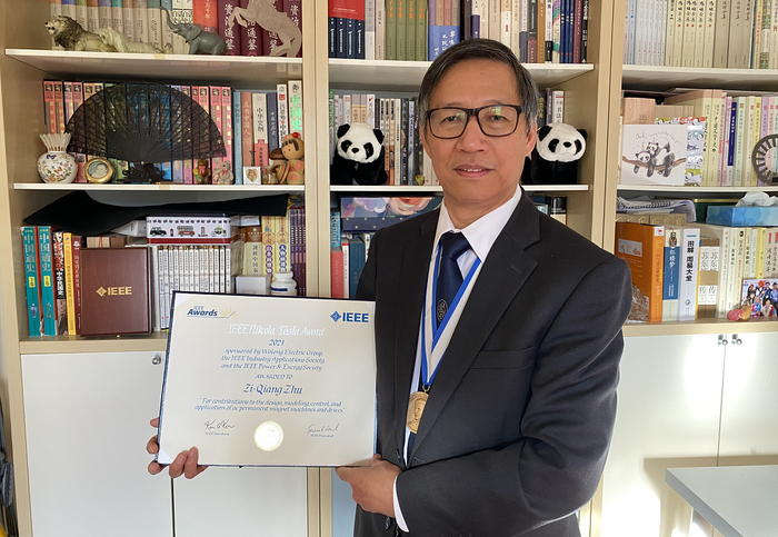 　10月14日，诸自强获颁2021年度IEEE尼古拉特斯拉奖，由于疫情原因，颁奖仪式在线上举行。（图片由本人提供）