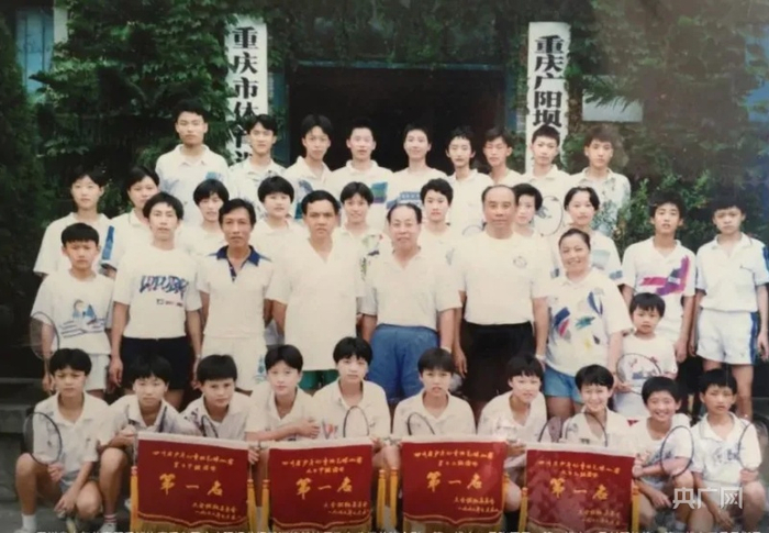 重庆广阳坝曲棍球训练基地的合影（央广网发 广阳岛绿色发展有限责任公司供图）