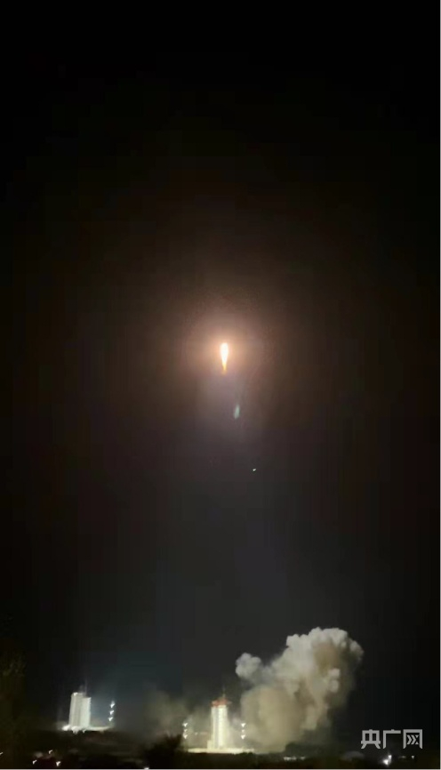 SSS-2A搭载长征二号丁型火箭在太原卫星发射中心顺利发射入轨（央广网发 受访者供图）