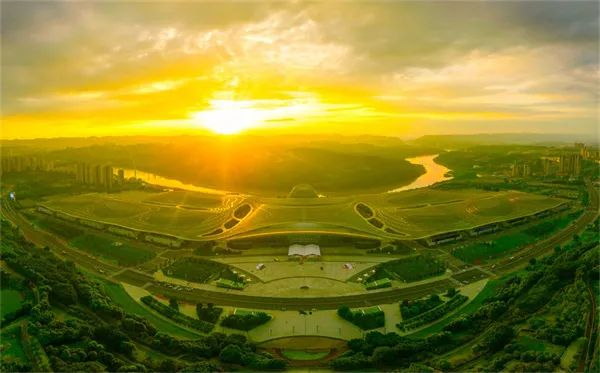 渝北区国博中心  姜智勇 摄