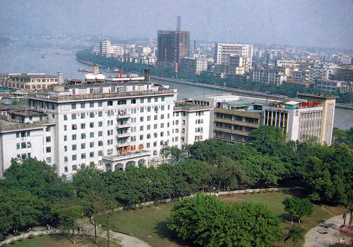 华侨大厦。信息时报记者 郭柯堂 摄