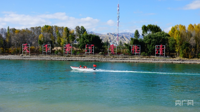 天下黄河贵德清（央广网发 张海东摄）
