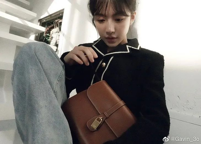 高允真&nbsp;外套：CELINE