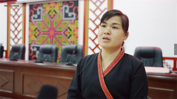 金秀瑶族自治县瑶医医院副院长、党支部书记徐敏玲（央广网发 何俊儒摄）