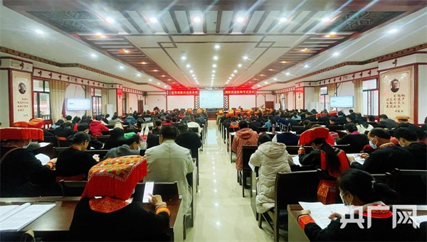 金秀瑶族自治县首批瑶医执业医师考试培训班现场（央广网发 记者罗兰摄）