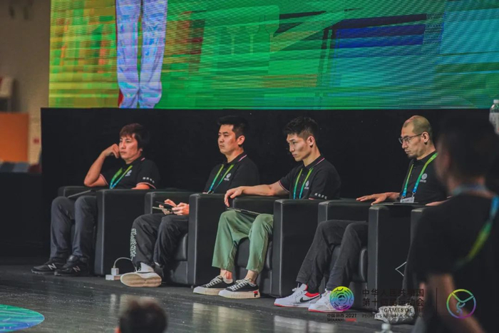 乔治以裁判身份参与全运会。全运会组委会官方供图