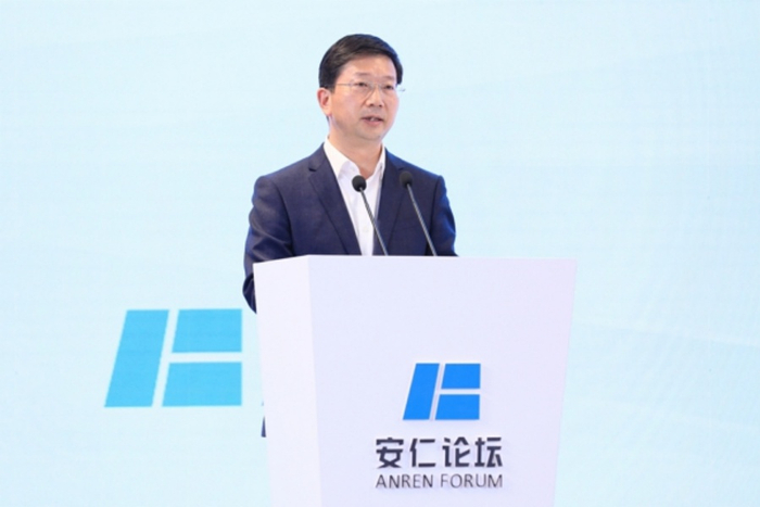 （国家乡村振兴局社会帮扶司司长李富君致辞，华侨城西部集团供图，央广网发）