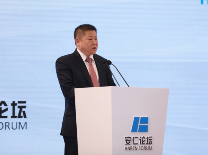 （华侨城集团有限公司董事、总经理、党委副书记刘凤喜致辞，华侨城西部集团供图，央广网发）