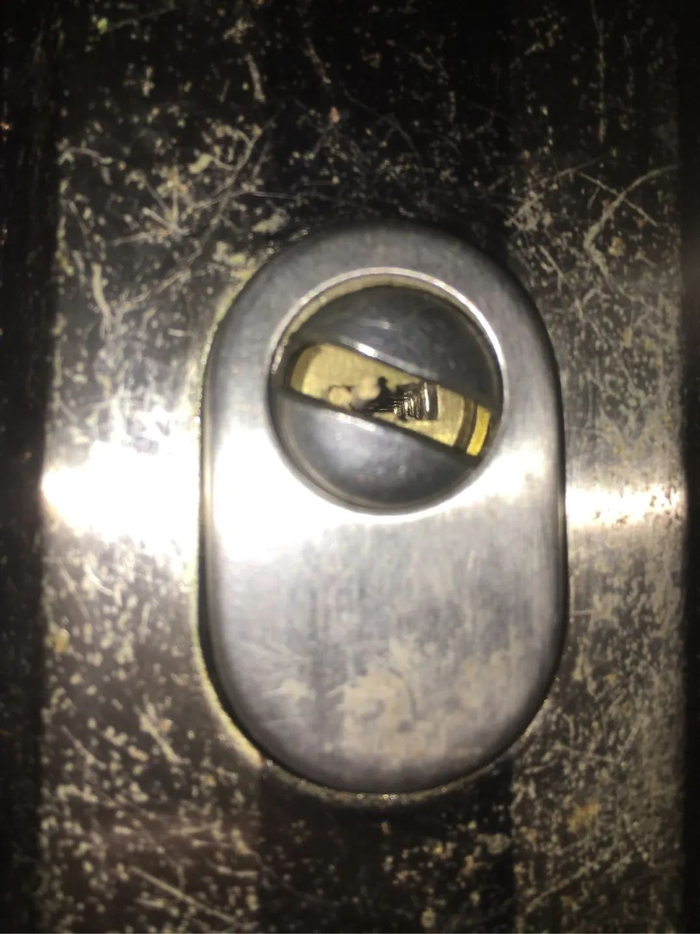 潘雨家被堵上的锁孔（图源：受访者）