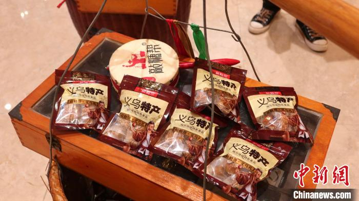 “敲糖帮”的特色产品。　董易鑫 摄