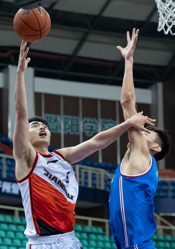 篮球cba第一阶段苏州肯帝亚胜天津先行者