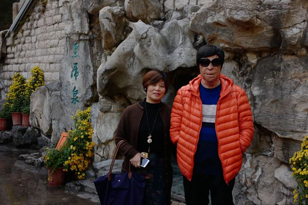 刘琦与爱人吴国花在平淡的日子里彼此陪伴