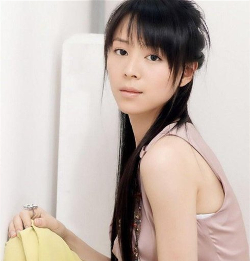 从“文艺女神”到“导演收割机”,张静初的上位史,比想象中精彩
