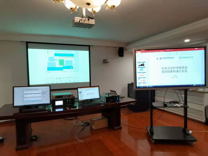 分布式光纤传感技术应用展示会现场。