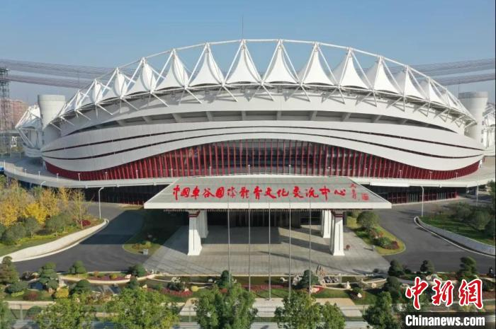图为武汉体育中心主体育场礼宾区 武汉体育中心供图