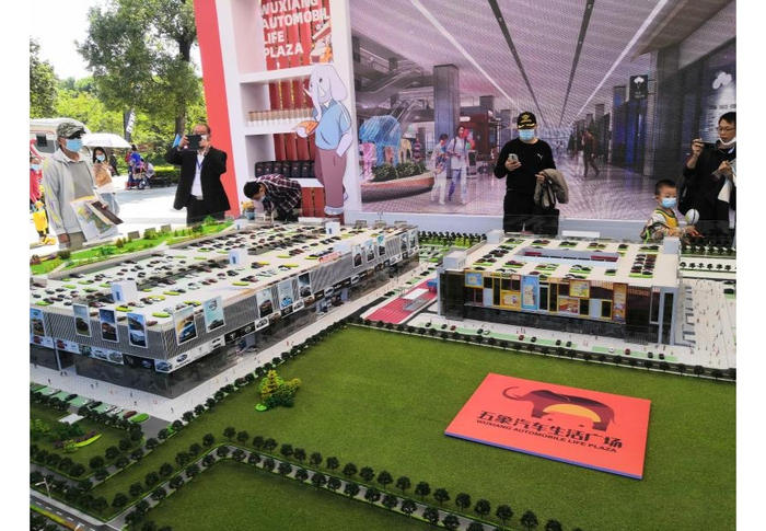 五象汽车生活广场规划模型展示（央广网发韦欢摄）