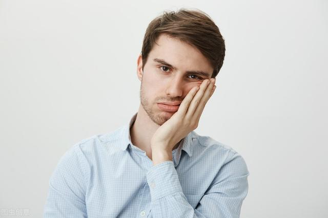 爱叹气？不可取，警惕经常叹气带来的危害