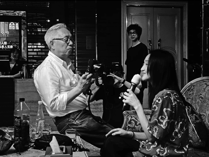 衢州拍摄花絮，刘香成拍摄周迅给好友唱歌，2021©张子妍