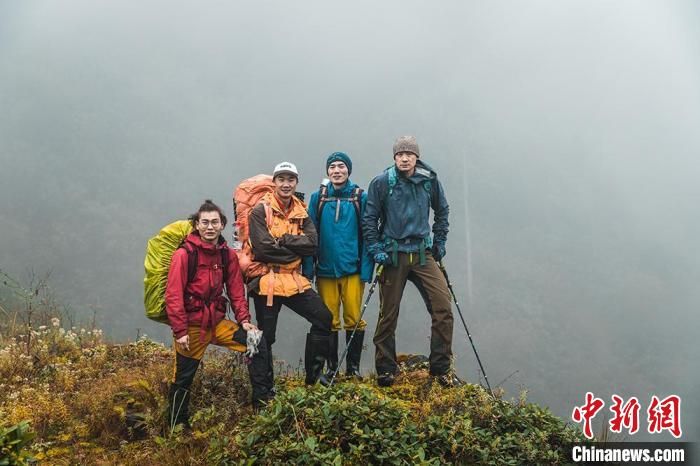 团队合影。　强介 供图