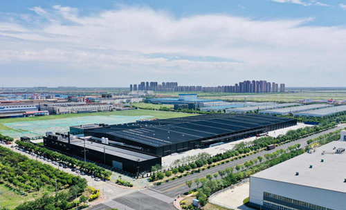 图为元气森林天津工厂远景图。