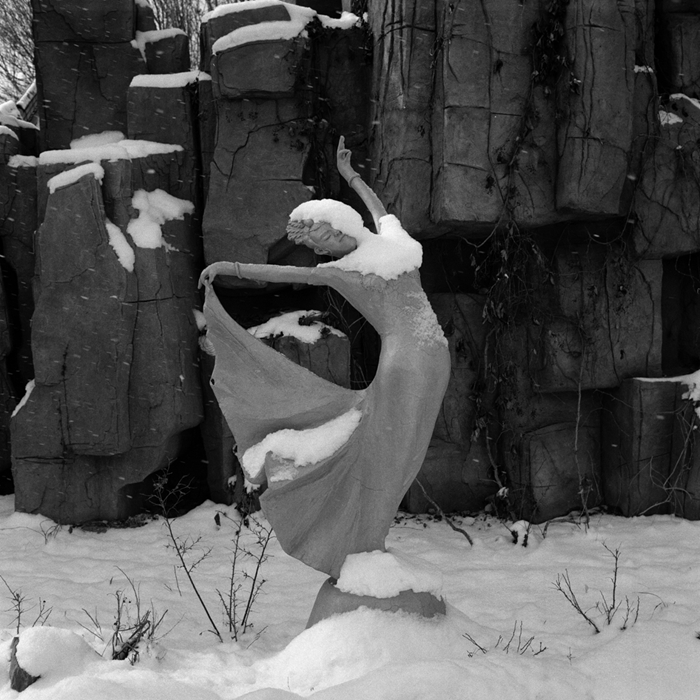 雪地舞者 嘉峪关 Dancer in the Snow 2020