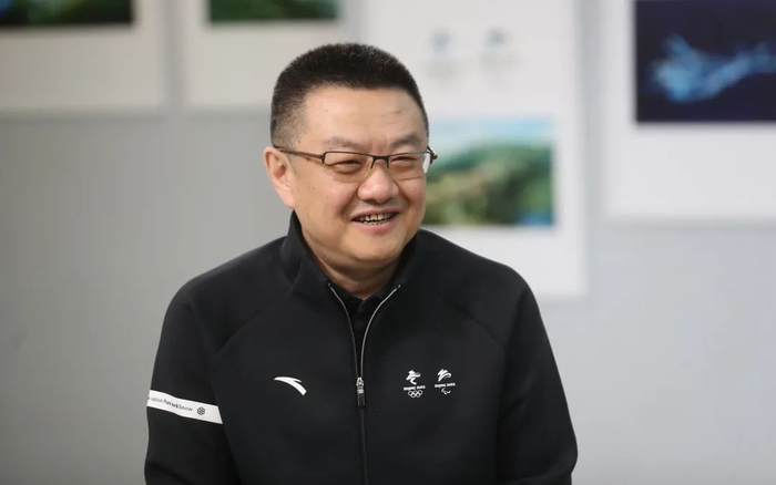 ▲北京冬奥组委人力资源部部长，北京市委组织部副部长闫成接受专访。新京报记者 王飞 摄