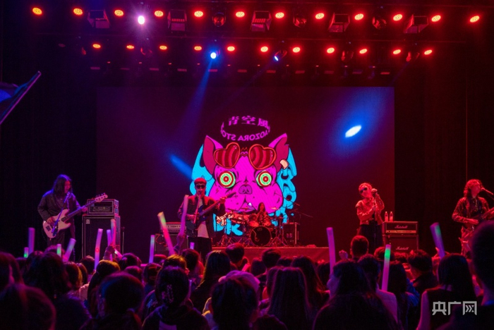 晋中信息学院第八届“无边”校园摇滚音乐节现场（晋中信息学院供图，央广网发）