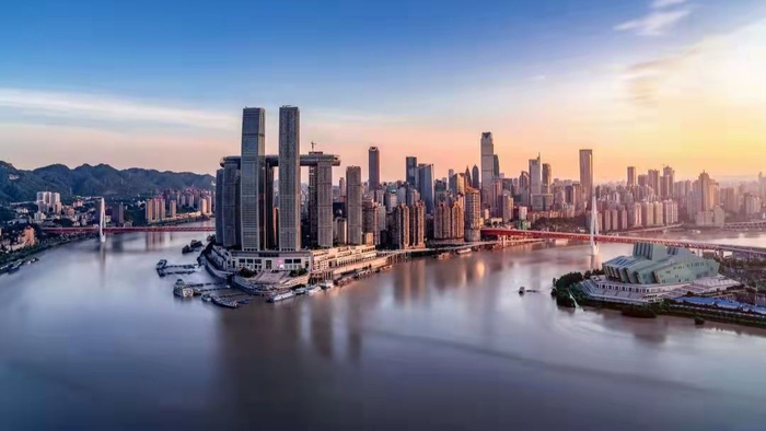 俯瞰重庆来福士（央广网发 张坤琨摄）