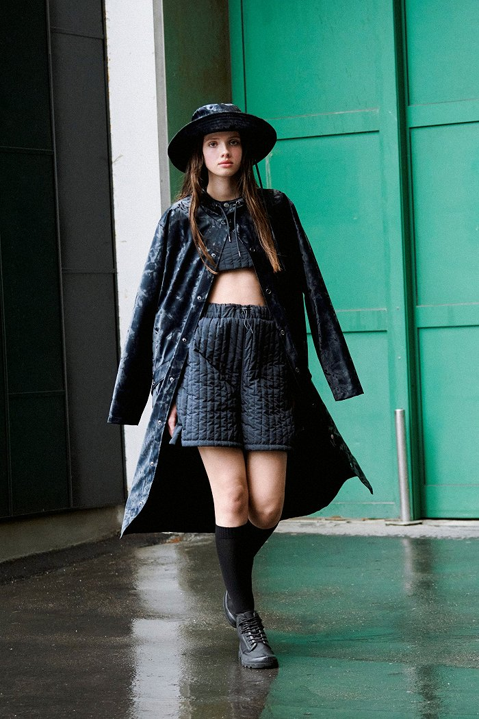  Rains 图片来源：Vogue